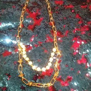 Gold big link chain necklace with oyster color bli